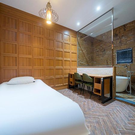 H-Avenue Hotel Yeoksam Seoul Exterior photo